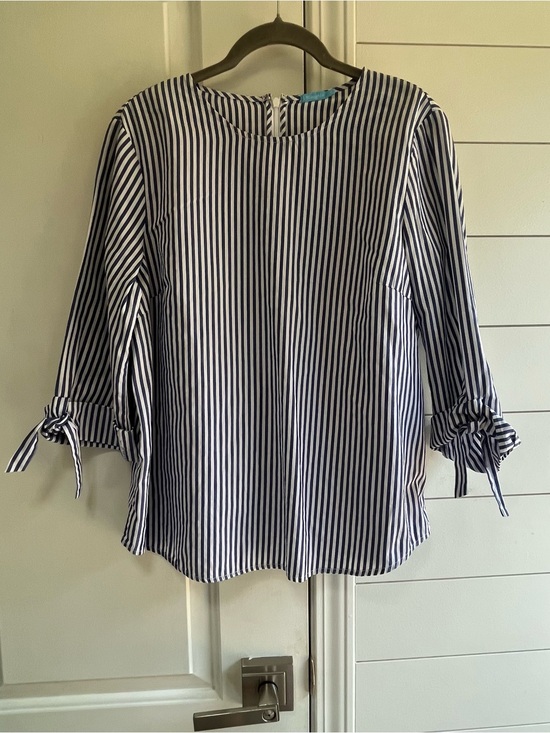 J. McLaughlin Tops - ✨J.McLaughlin Blue & White
Striped Nautical Tie-Cuff Blouse SZ M✨